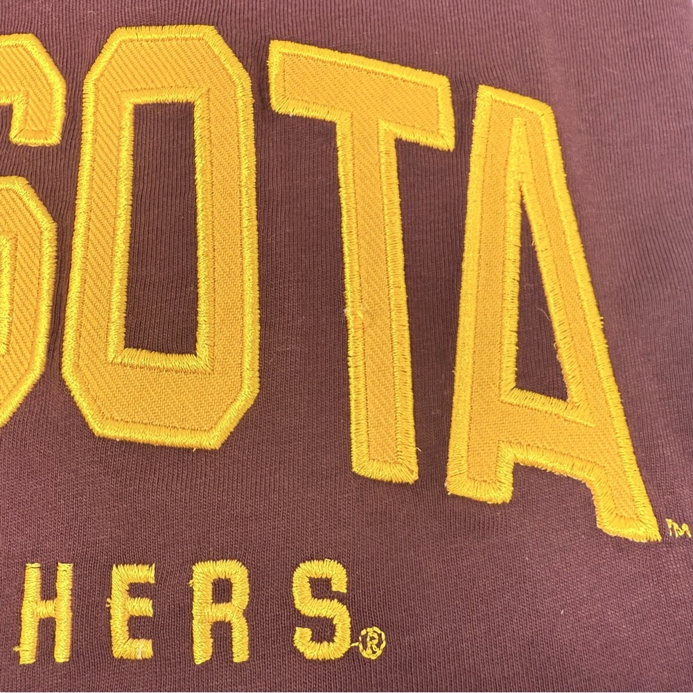 NWT-Champion Minnesota Golden Gophers Embroidered Maroon Men's XL T-Shirt - Picture 12 of 12